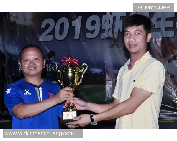 探讨足球明星背后的演员身份与精彩演绎的故事